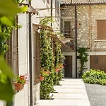 Apartment Palazzo Trevignane San Felice del Benaco