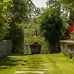 Palazzo Trevignane Apartment San Felice del Benaco